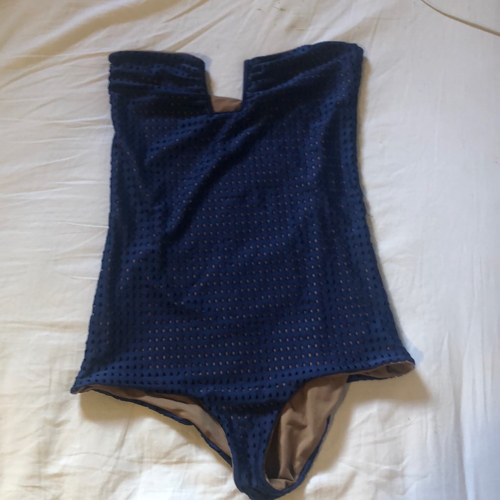 Royal blue mesh acacia , size small